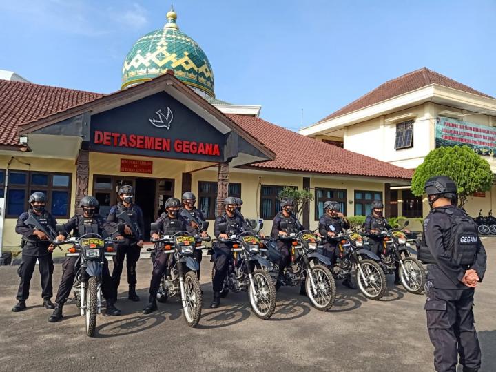 Berikan Rasa Aman dan Antisipasi Gangguan Kamtibmas, Gegana Patroli ke Sejumlah Tempat Ibadah